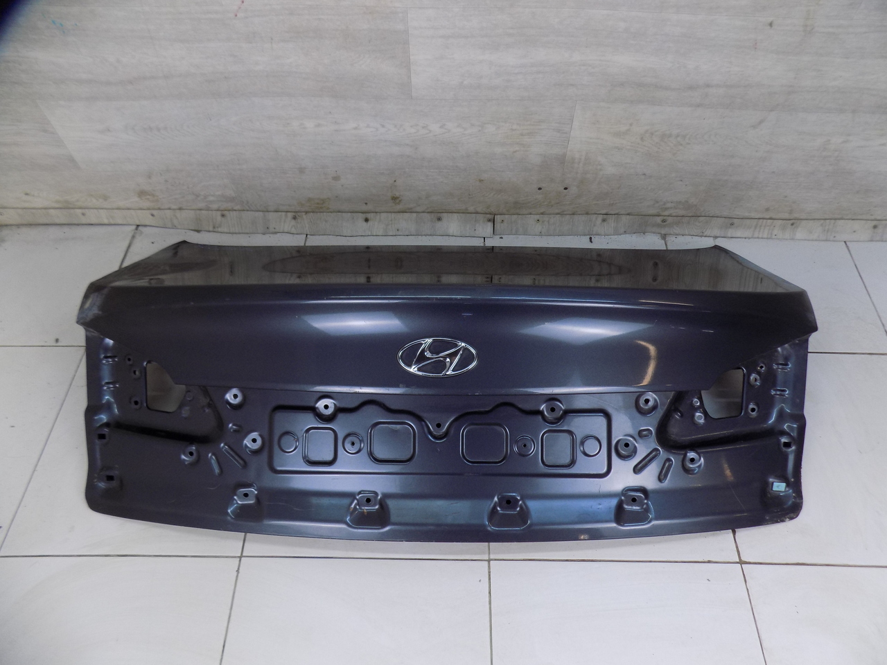 Крышка багажника на Hyundai i40 2011>