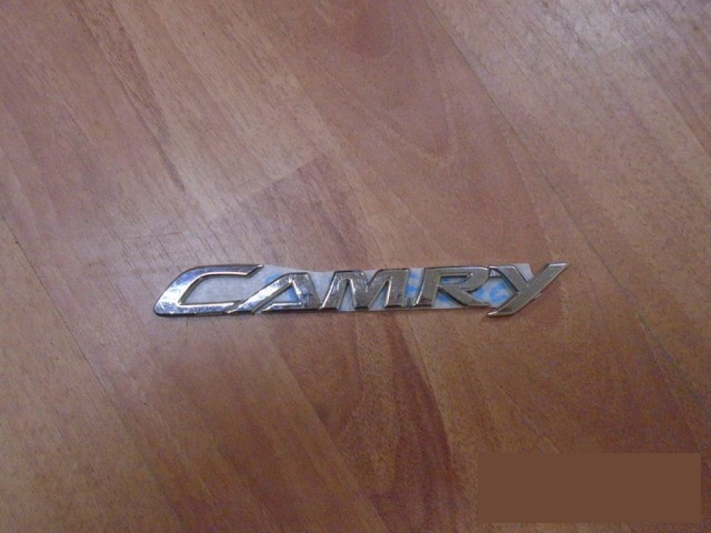 Эмблема на Toyota Camry V50 2011>