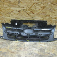 Решетка радиатора на Lada Granta 2011>