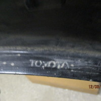 Накладка крыла переднего левого на Toyota RAV 4 2006-2013