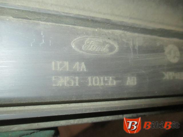 Накладка на порог на Ford Focus 2 2005-2008 / Ford Focus 2 2008-2011