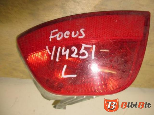 Фонарь задний в бампер на Ford Focus 1 1998-2004 / Ford Focus 2 2005-2008