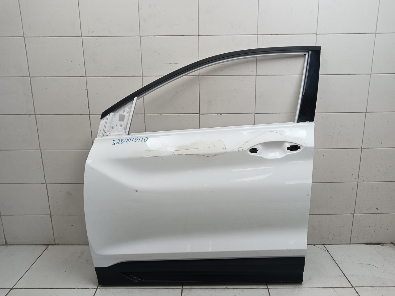 Дверь передняя левая на Geely Coolray 2019>