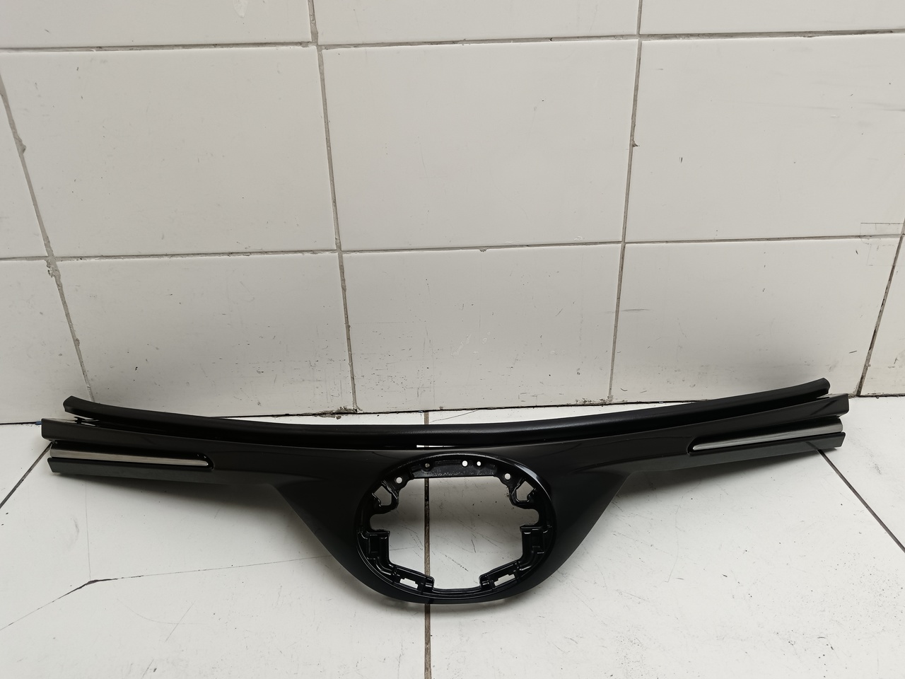 Решетка радиатора на Toyota RAV 4 2013-2019