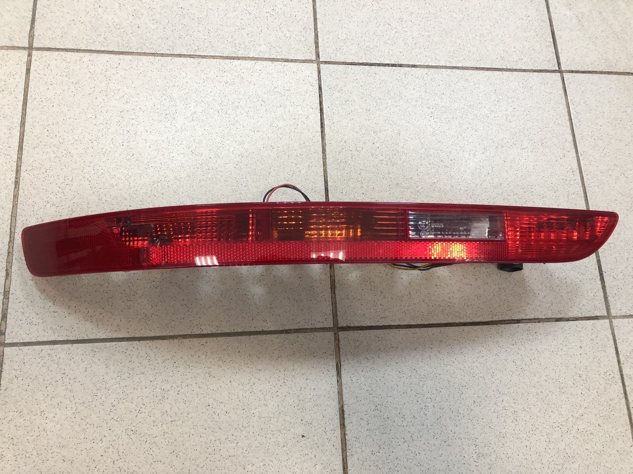 Фонарь задний (стоп сигнал) на Audi Q5  8R 2008-2017