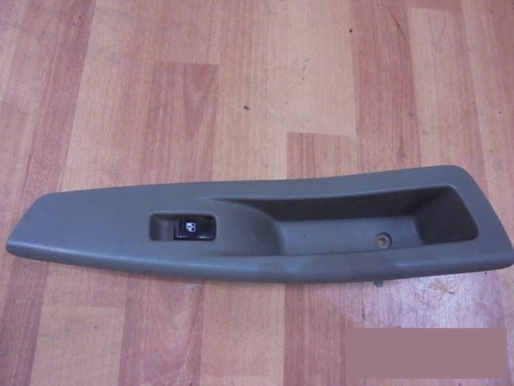 Кнопка стеклоподъемника на Chevrolet Lacetti 2004>