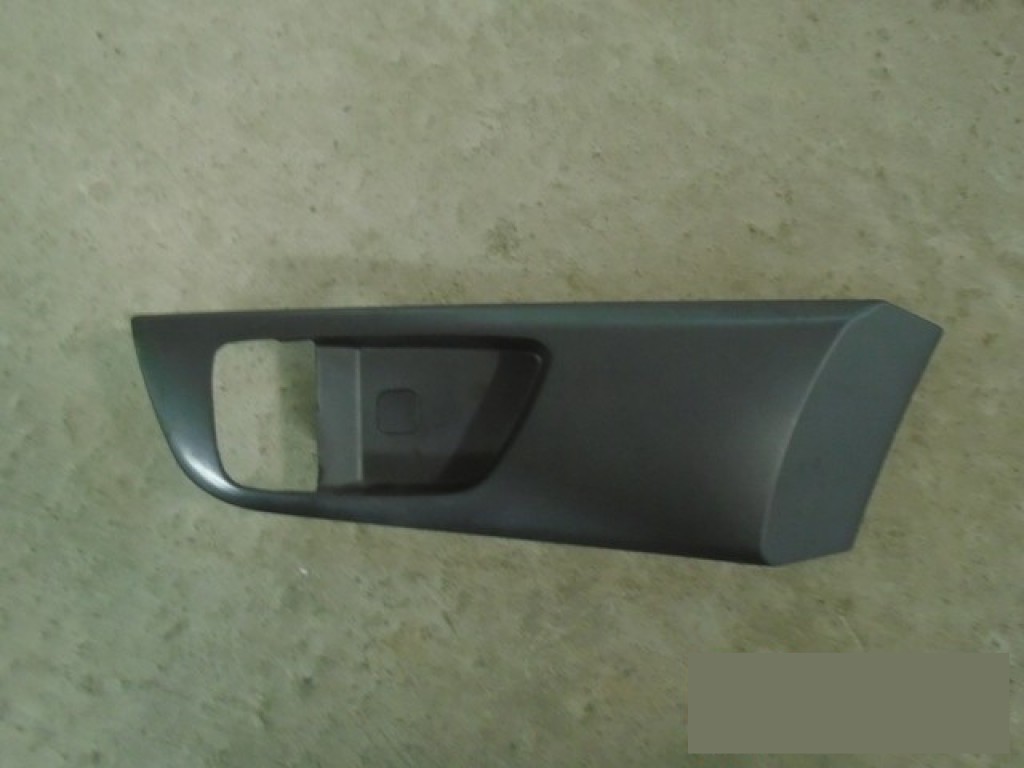 Обшивка двери на Kia Magentis 2005-2009