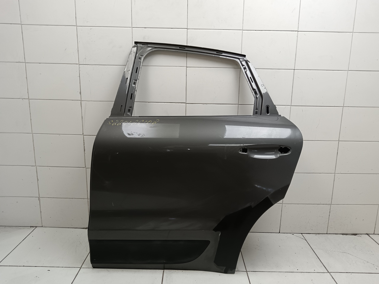 Дверь задняя левая на Porsche Macan 2013>