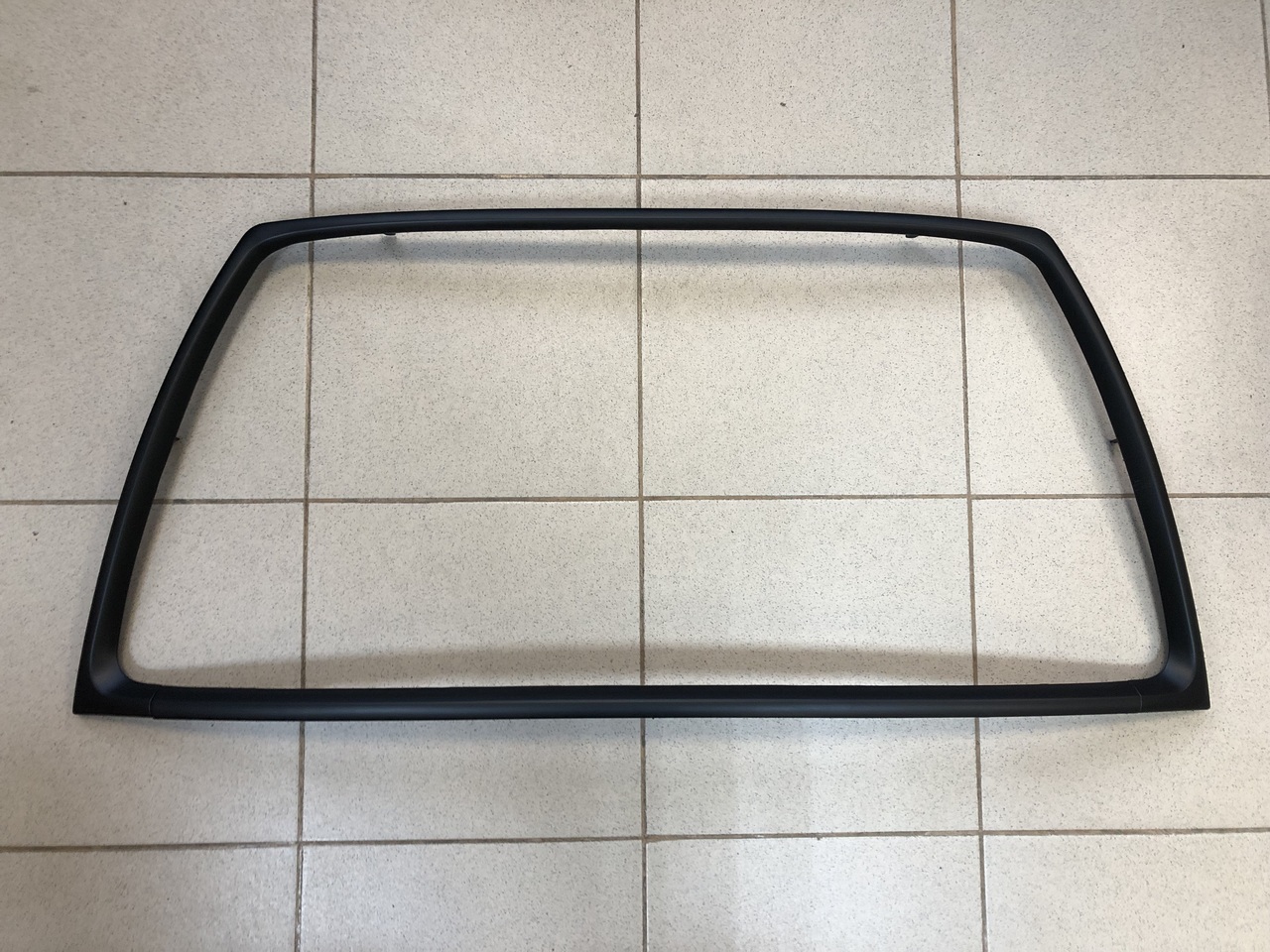 Накладка бампера переднего на Mitsubishi Outlander  XL (CW) 2006-2012