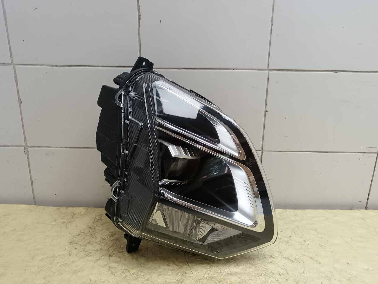 Фара правая на Omoda C5 2021>
