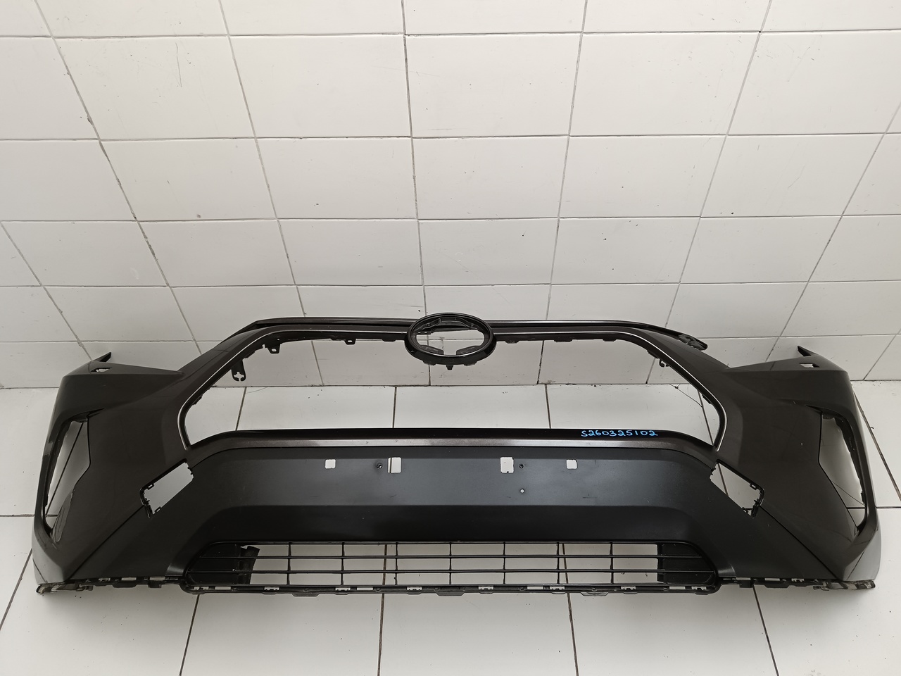 Бампер передний на Toyota RAV4 XA50 2019>