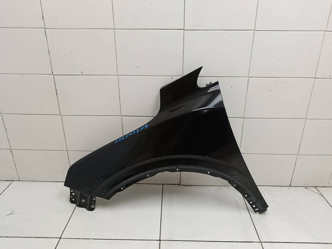 Крыло переднее левое на Belgee X50 2019> / Geely Coolray 2019>