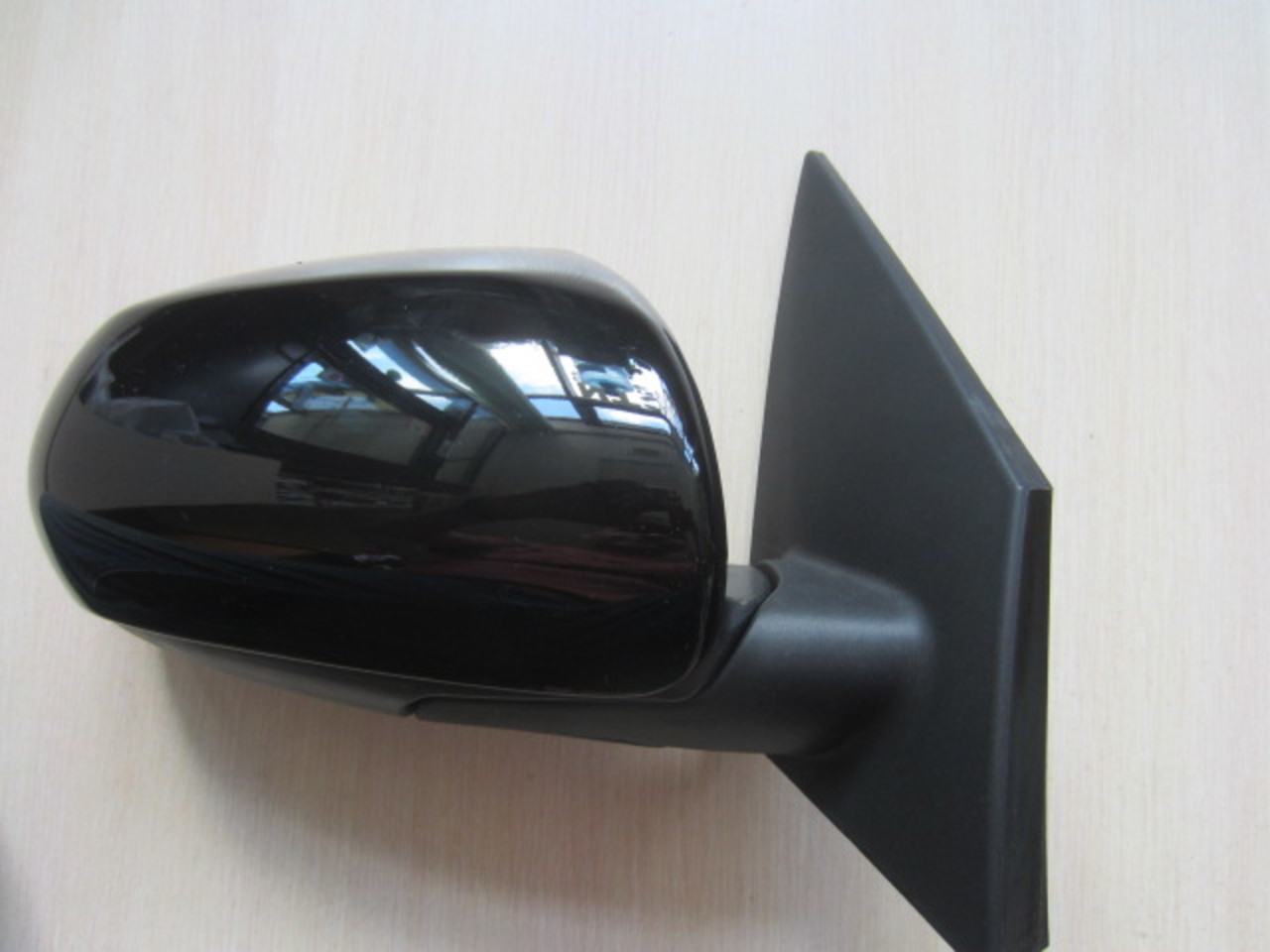 Зеркало правое на Kia RIO 2 2005-2011