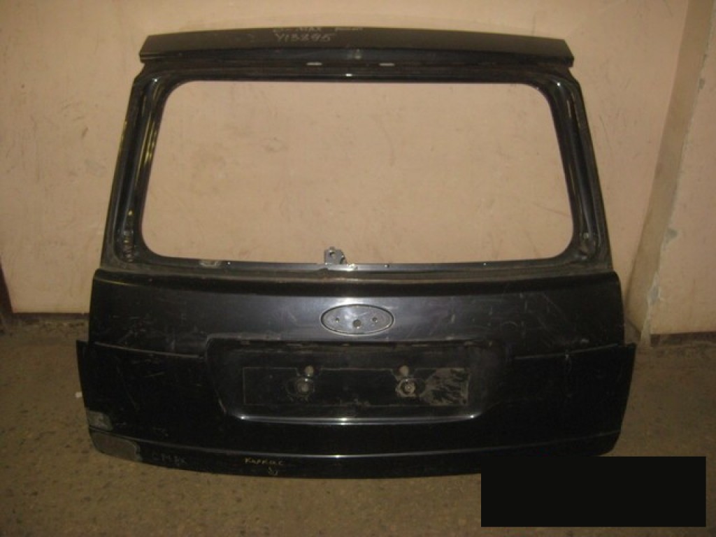 Дверь багажника на Ford C-MAX 2003-2011