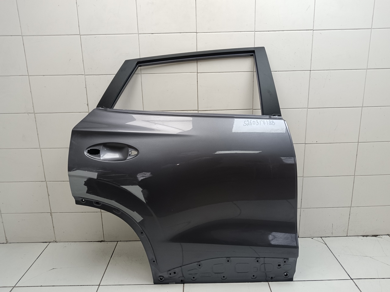 Дверь задняя правая на Omoda C5 2021>