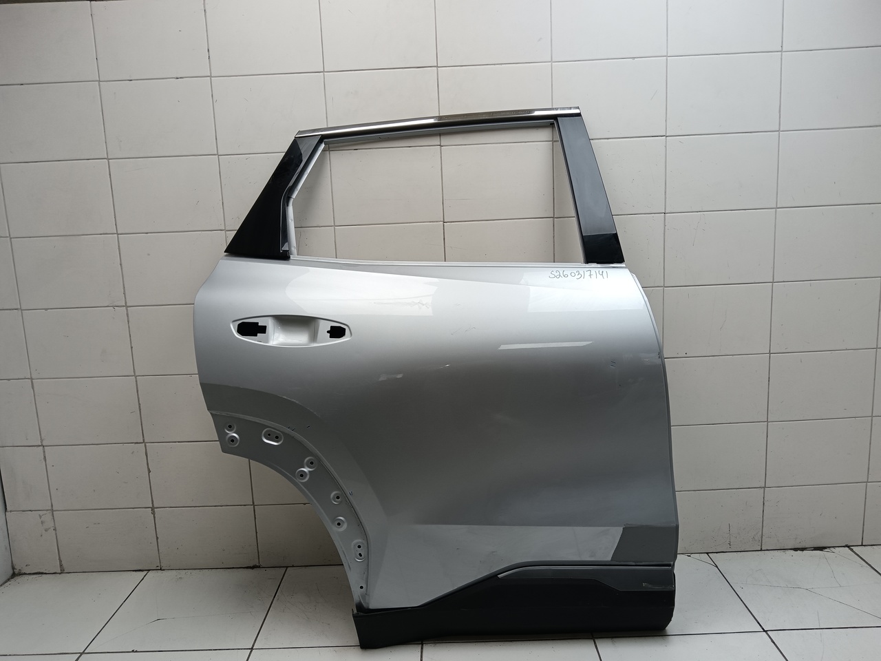 Дверь задняя правая на Geely Atlas 2 2023>