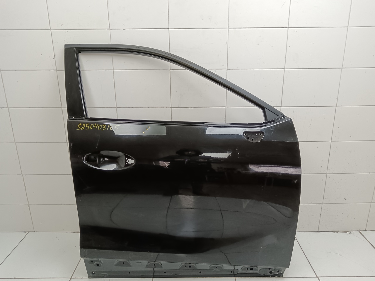 Дверь передняя правая на Omoda C5 2021>