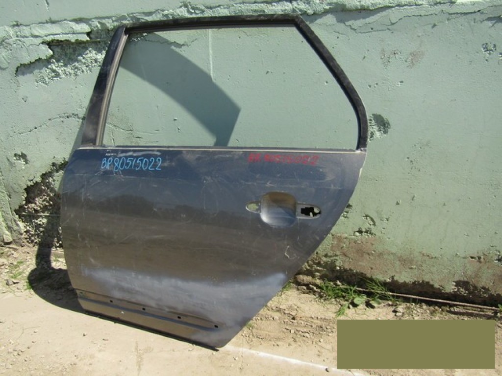 Дверь задняя левая на Kia Carens 2006-2012