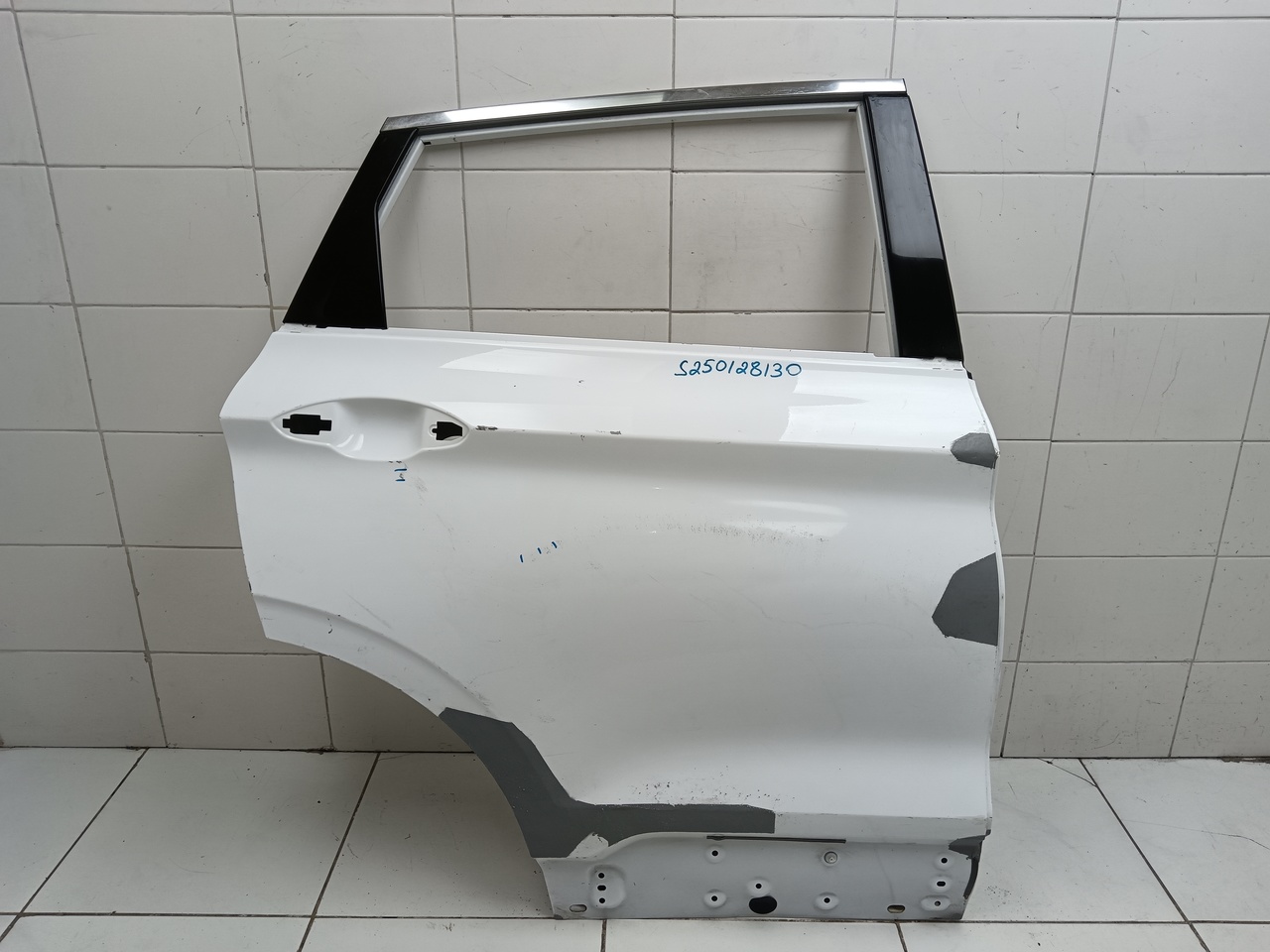 Дверь задняя правая  на Geely Coolray 2019>