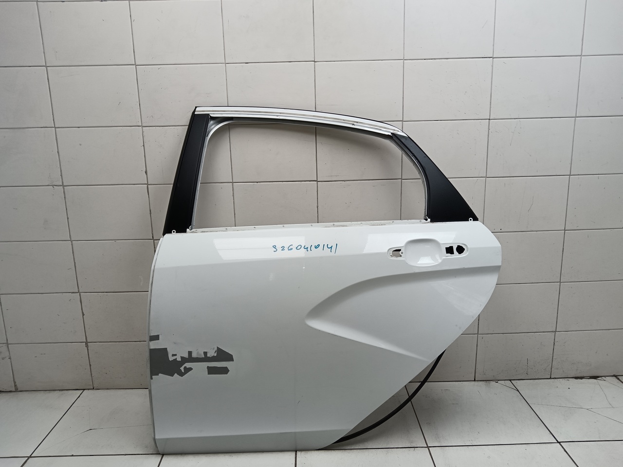 Дверь задняя левая на Lada Vesta 2015>