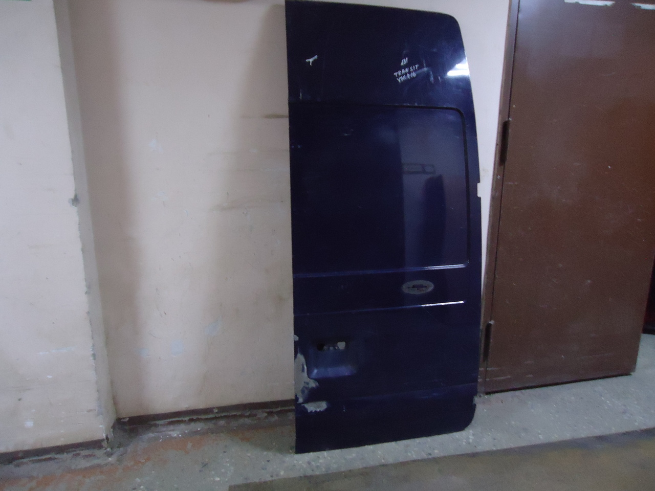 Дверь багажника на Ford Transit 7 2006-2013