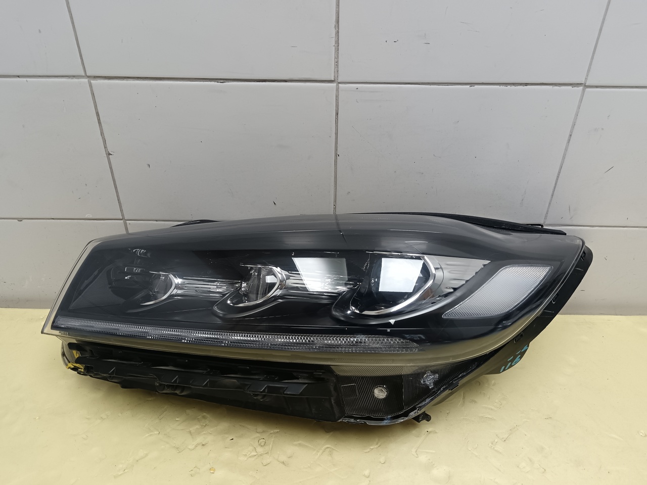 Фара левая на Kia Sorento 3 Prime UM 2015-2020