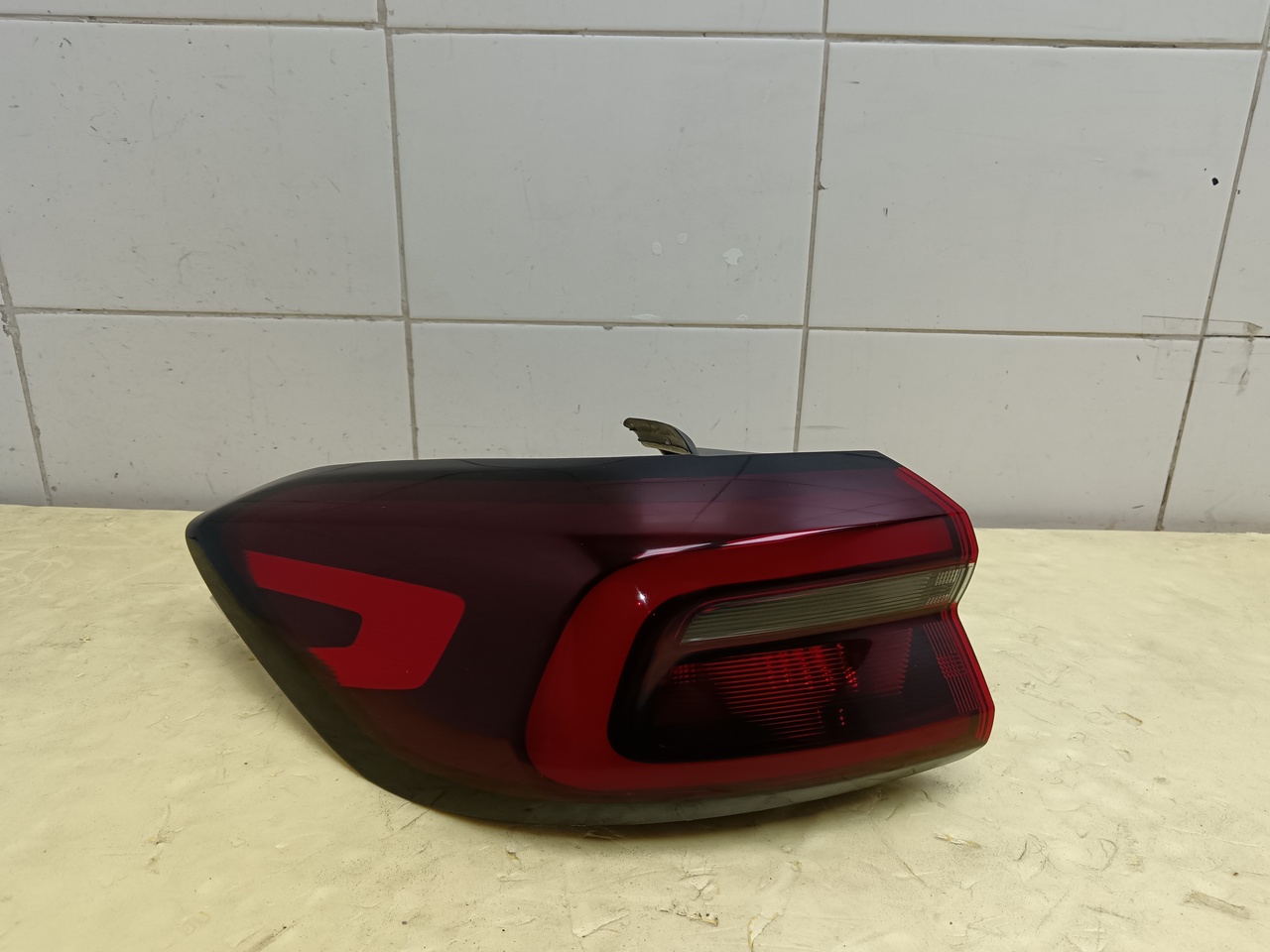 Фонарь задний наружный левый на Chery Tiggo 7 Pro 2019>