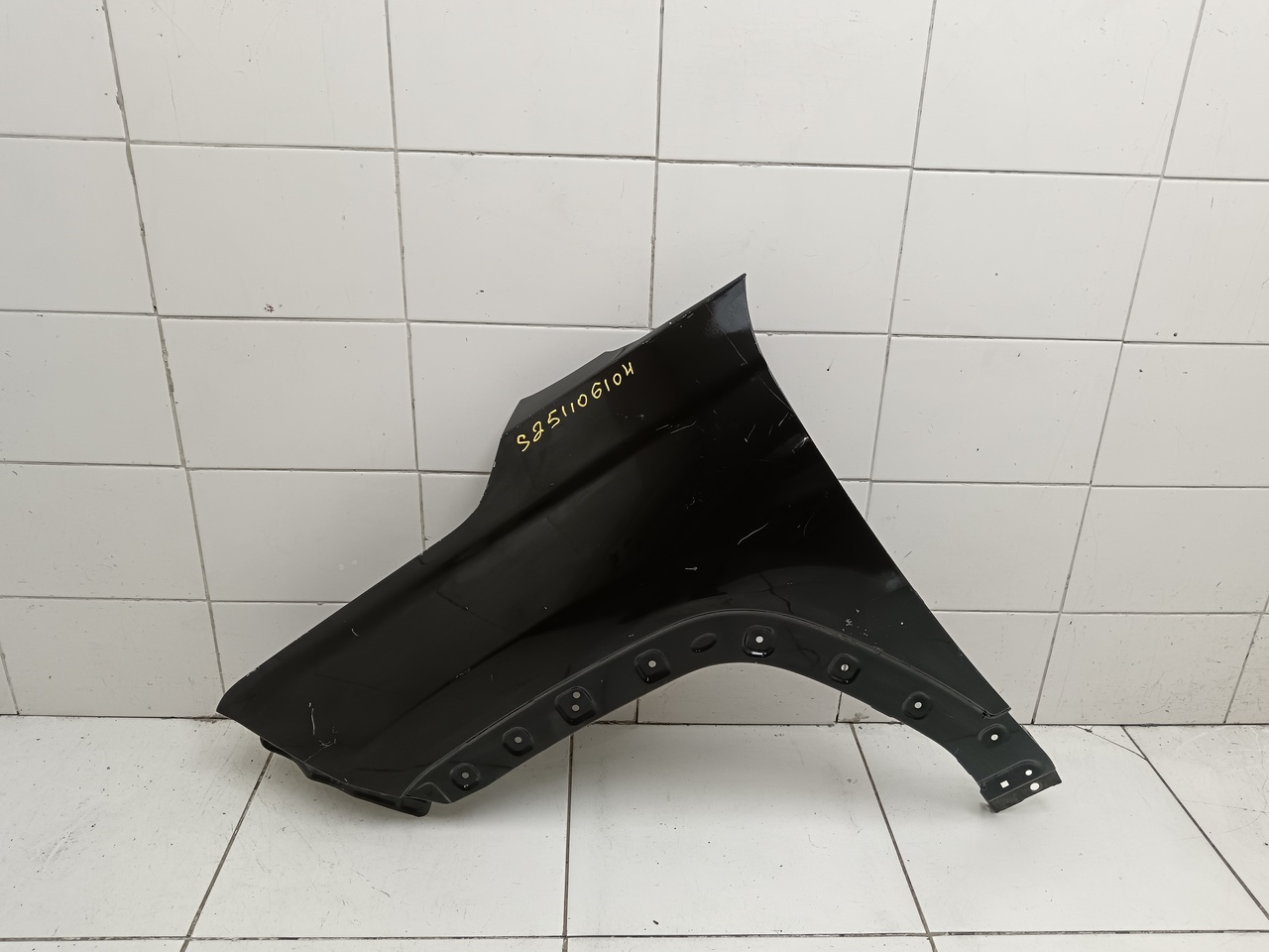 Крыло переднее левое на JAC JS4 2020> / Москвич 3 2022>