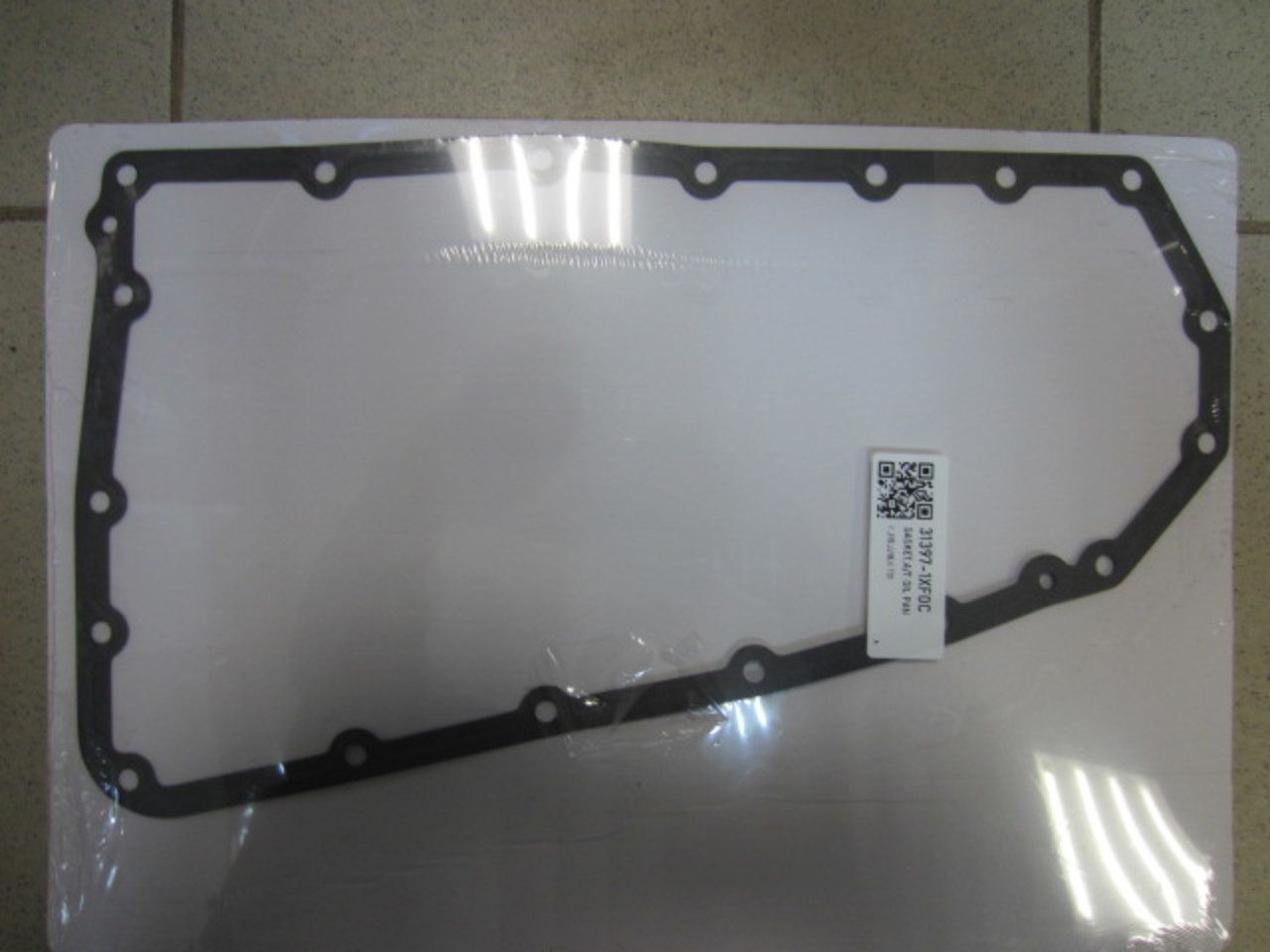 Поддон масляный двигателя на Nissan X-Trail T31 2007-2014  / Juke F15 2011-2019 / Qashqai J10 2006-2014