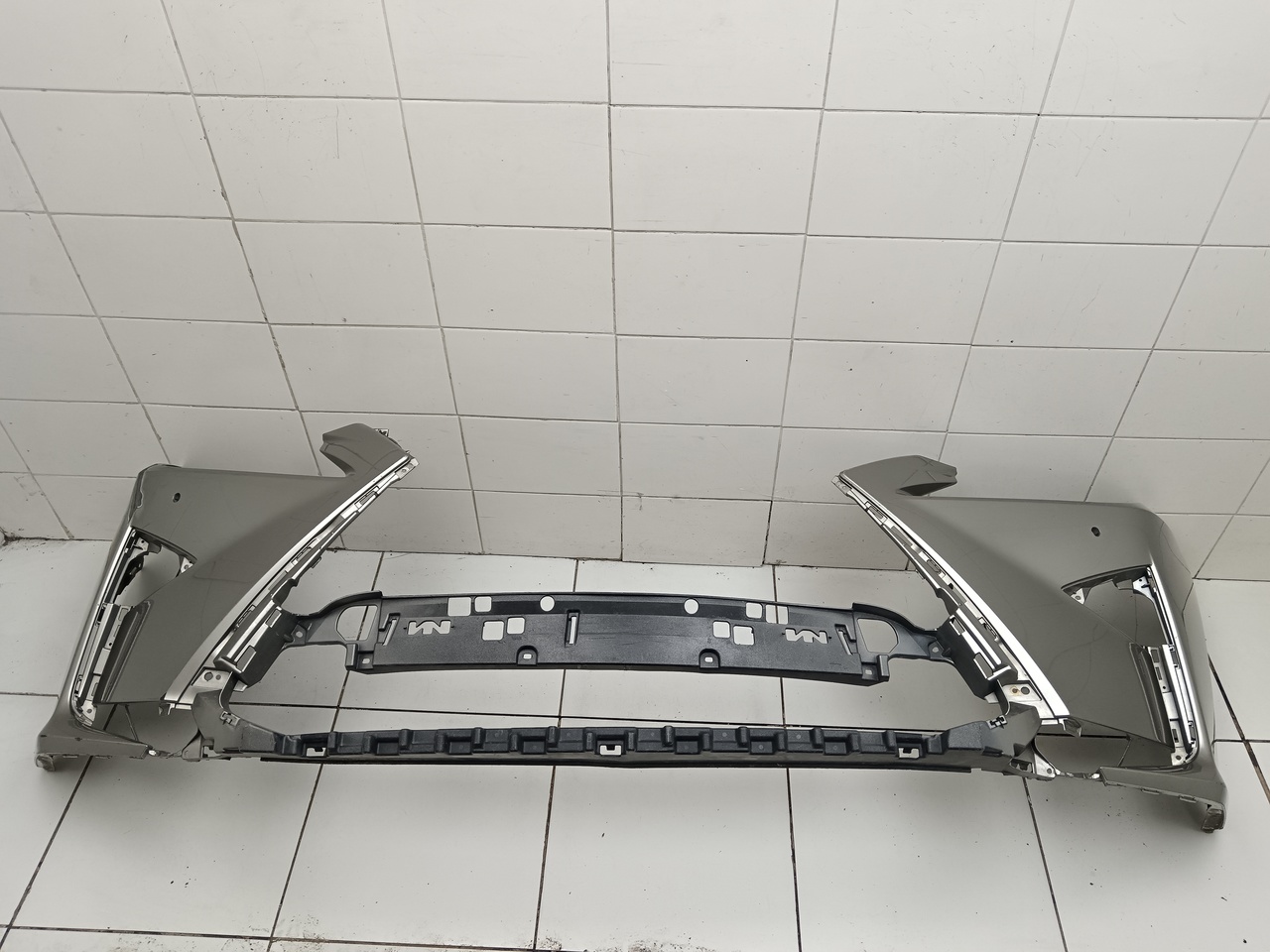 Бампер передний на Lexus RX 350 2016-2023