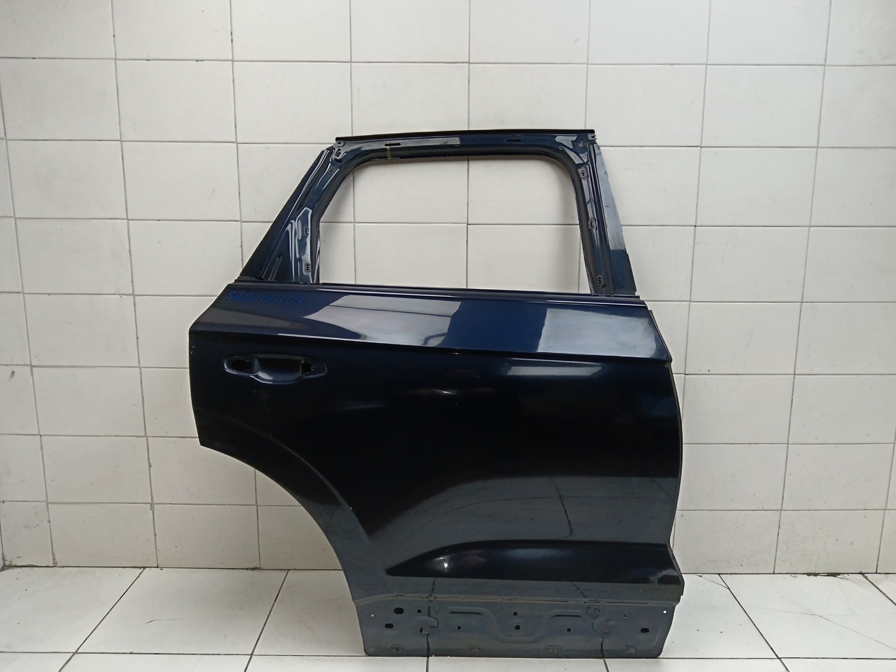 Дверь задняя правая на VW Touareg 3 2018>