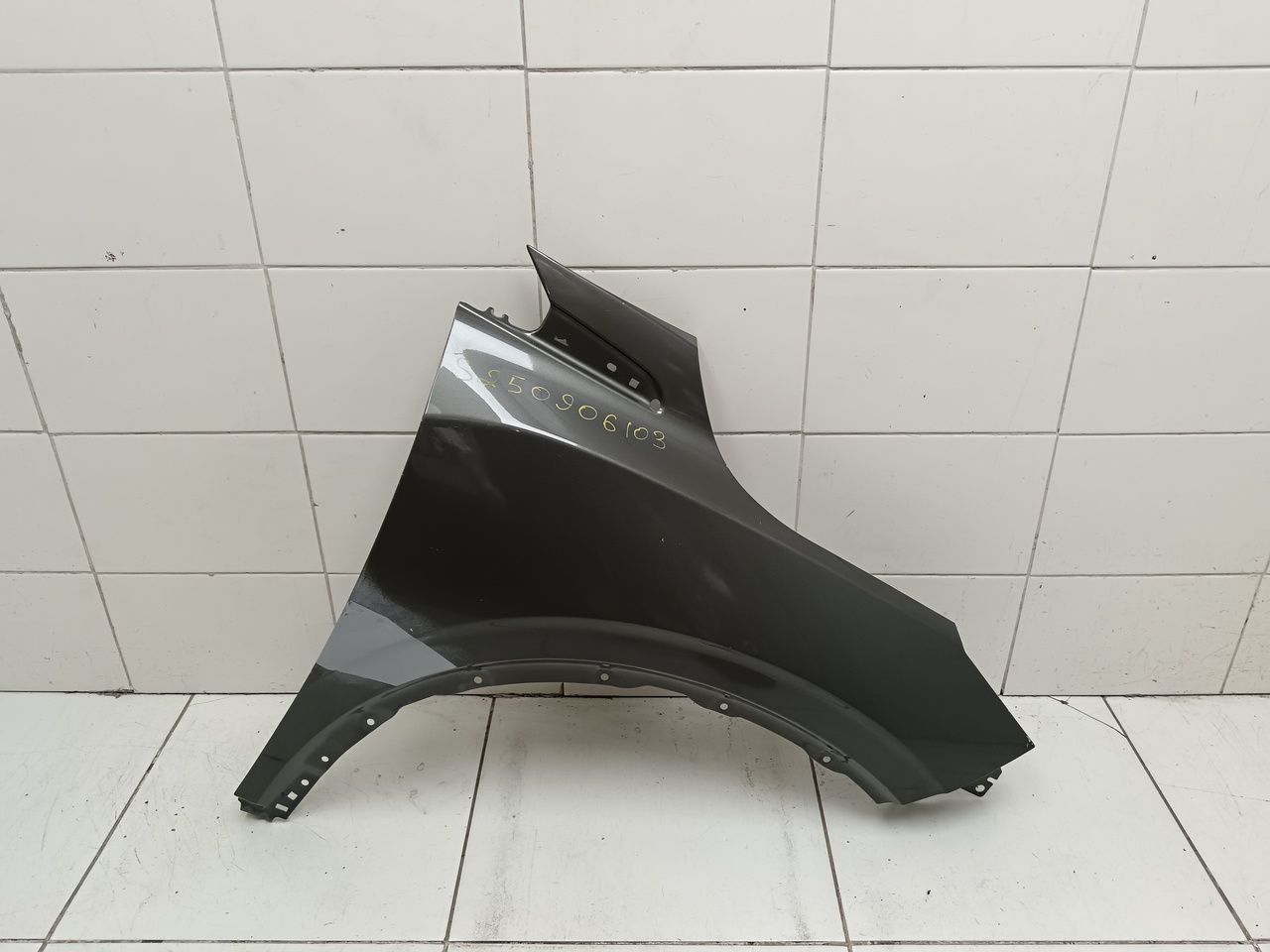 Крыло переднее правое на Geely Coolray 2019>