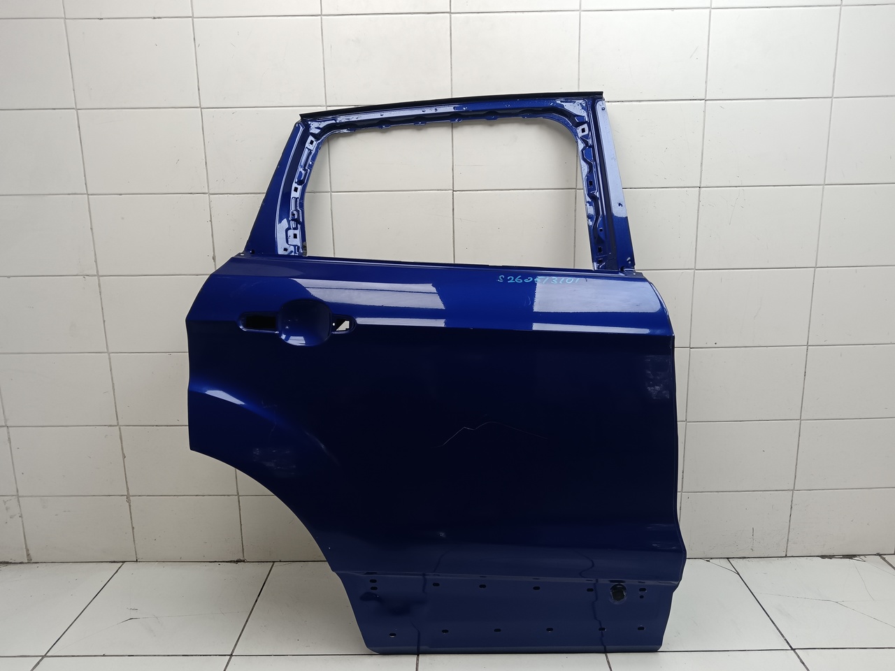 Дверь задняя правая на Ford Kuga 2 2012-2019