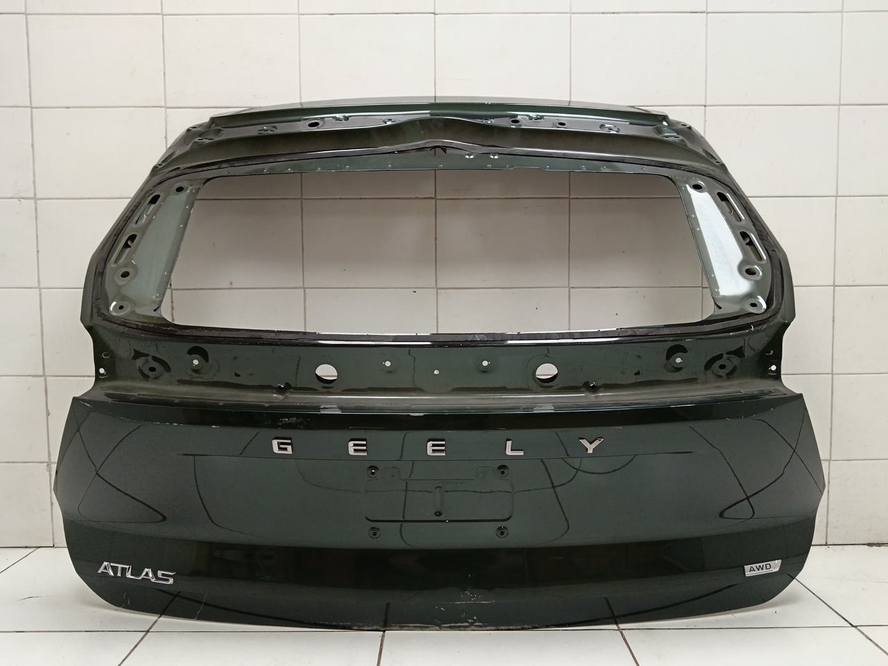 Дверь багажника  на Geely Atlas 2 2023>