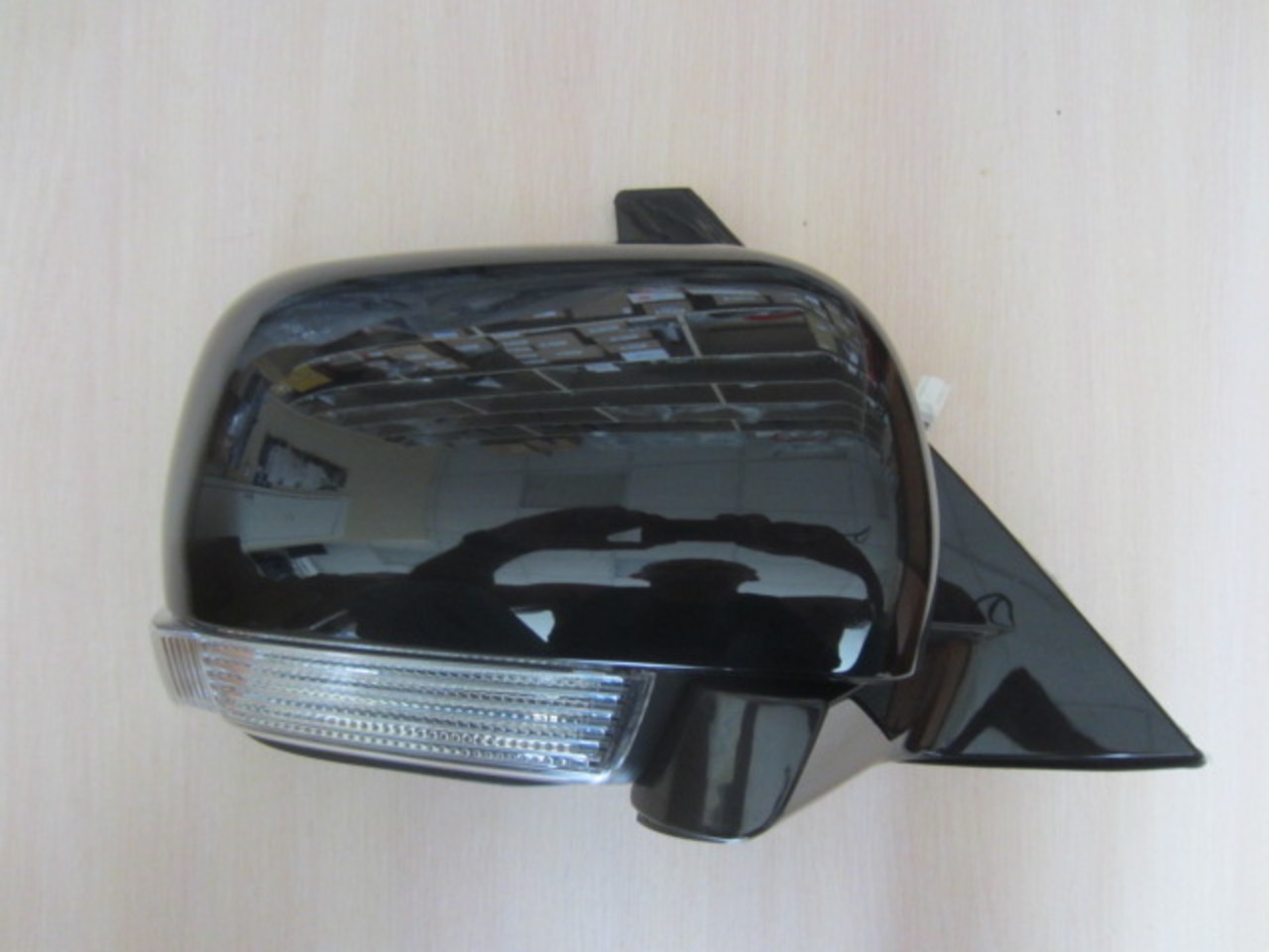 Зеркало правое на Mitsubishi Pajero / Montero 4 (V8, V9) 2007>
