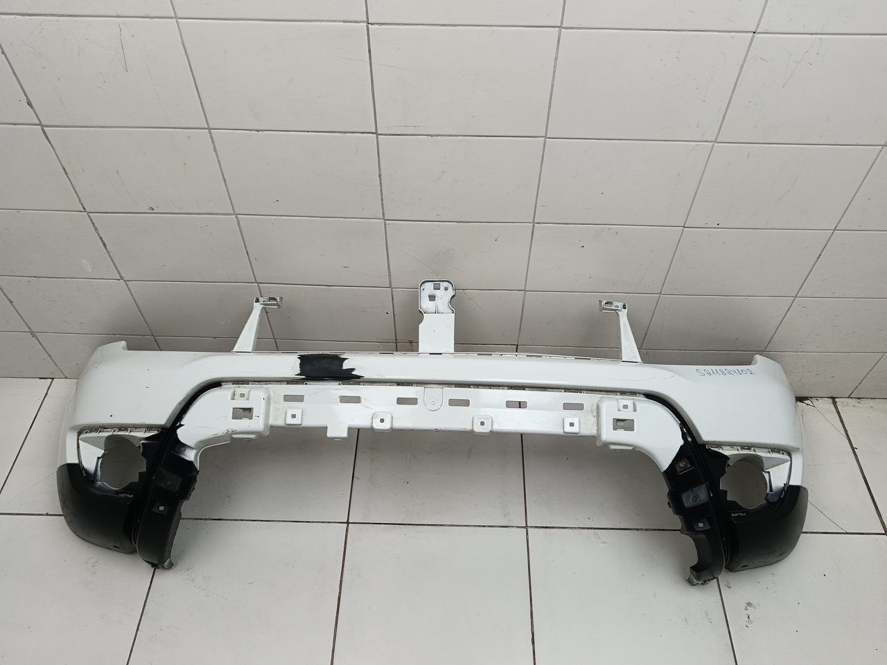 Бампер передний на Renault Duster 1 2012-2021