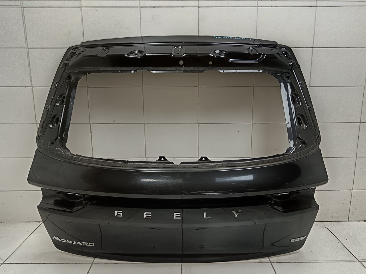 Дверь багажника на Geely Monjaro 2021>