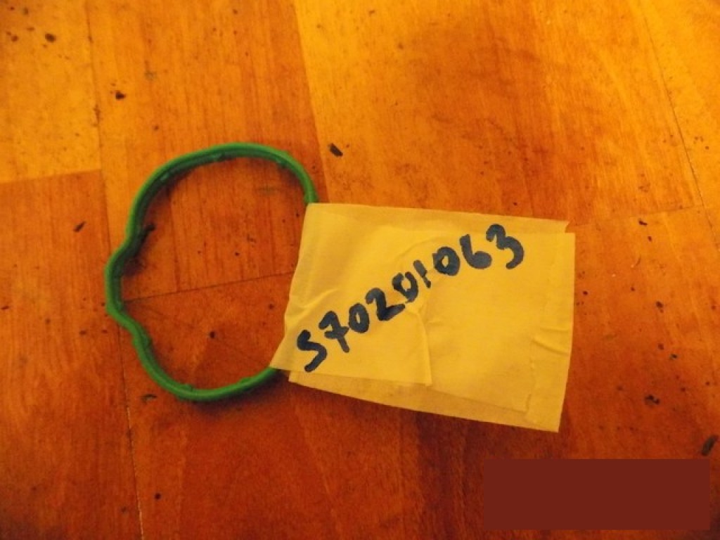 Прокладка впускного коллектора на Ford Explorer 2010>