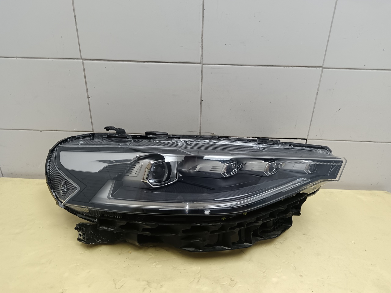 Фара правая на Haval F7 2019-2025