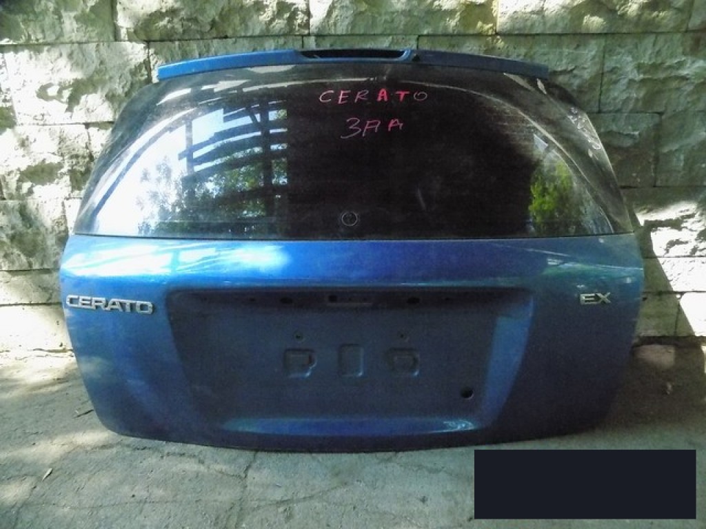 Дверь багажника на Kia Cerato 2004-2008