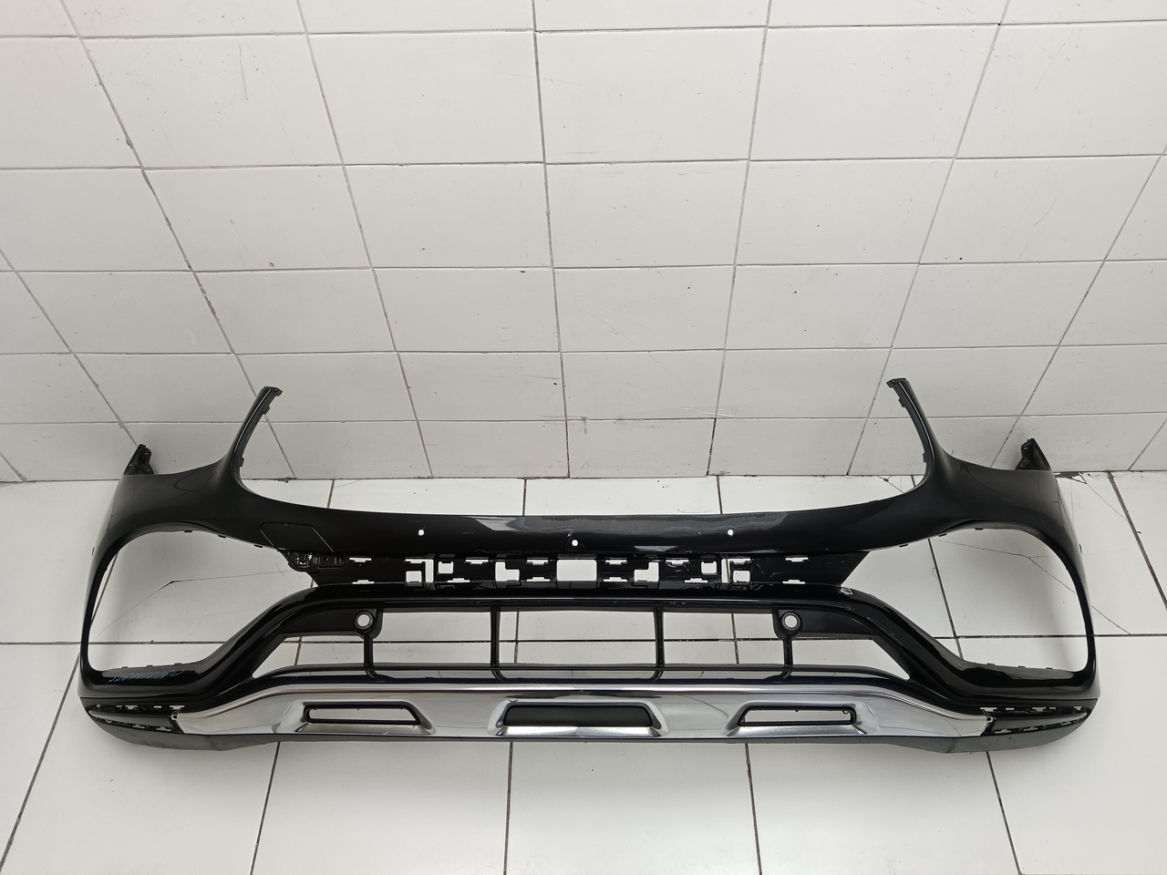 Бампер передний на Mercedes Benz GLC Class C253 Coupe 2016-2023 / Mercedes Benz GLC Class X253 2015-2023