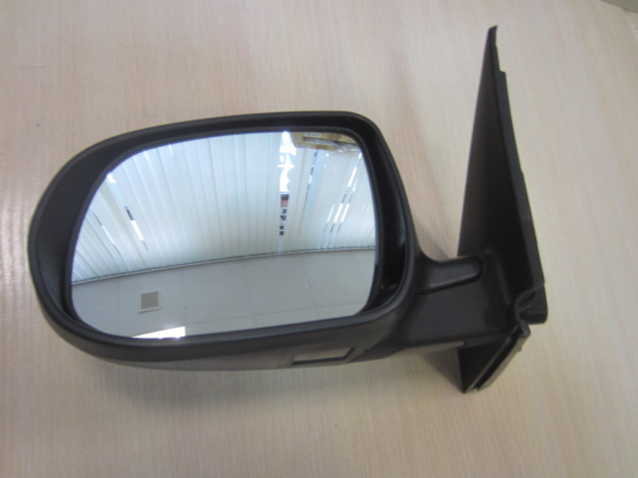Зеркало левое на Kia RIO 2 2005-2011