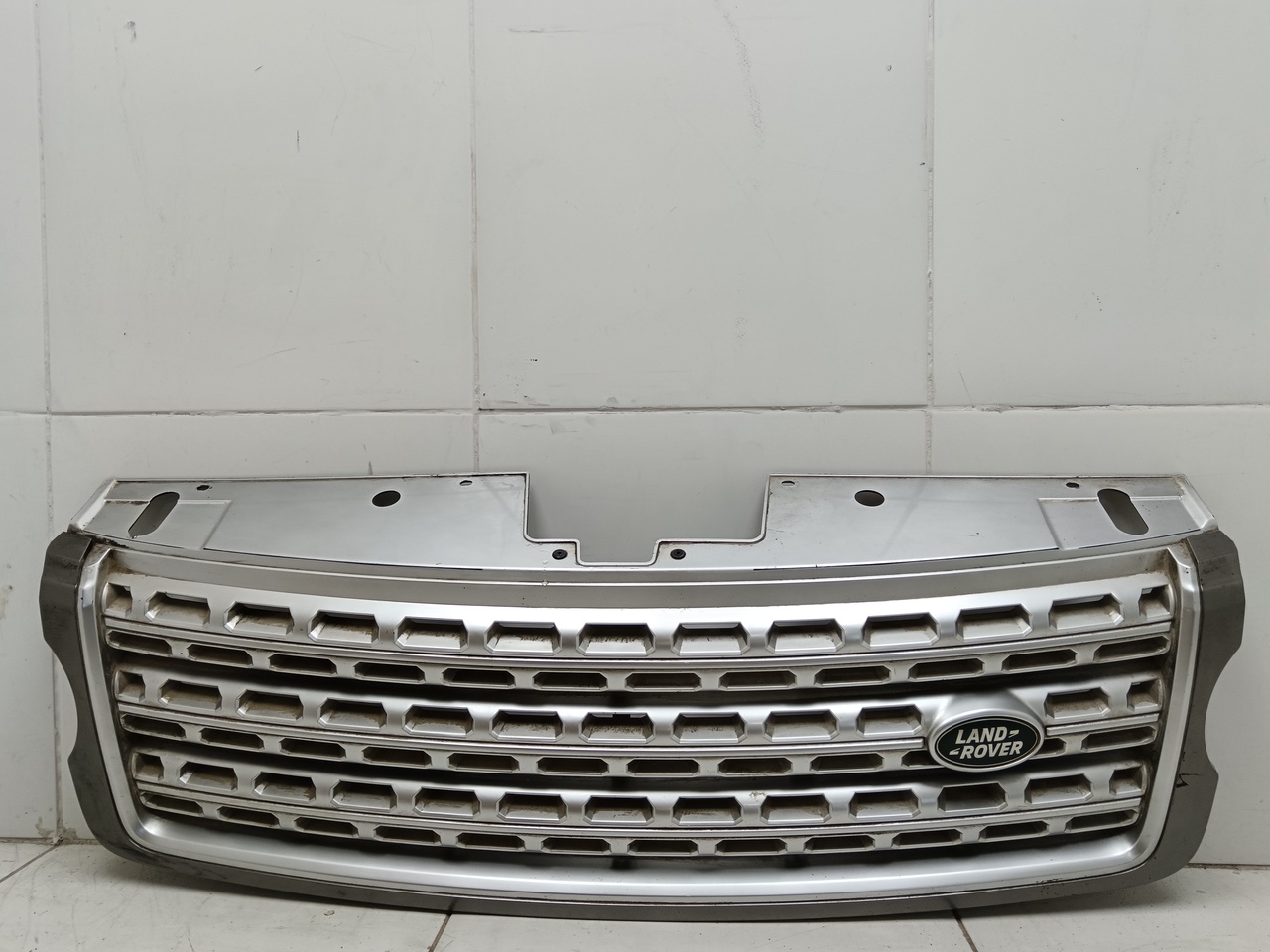 Решетка радиатора на Land Rover Range Rover 4 2013>
