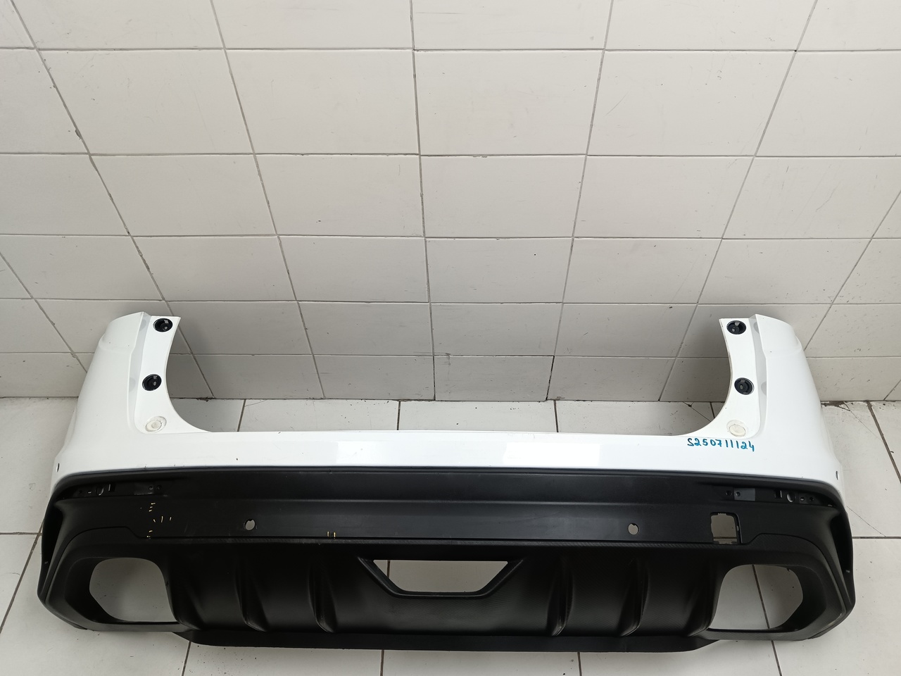 Бампер задний на Geely Coolray 2019>