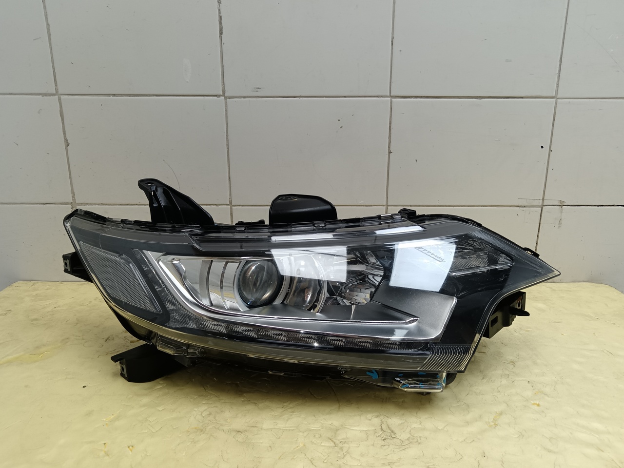 Фара правая на Mitsubishi Outlander 3 (GF) 2012>