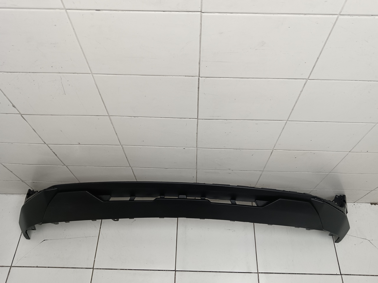 Юбка передняя на Geely Atlas 2 2023>
