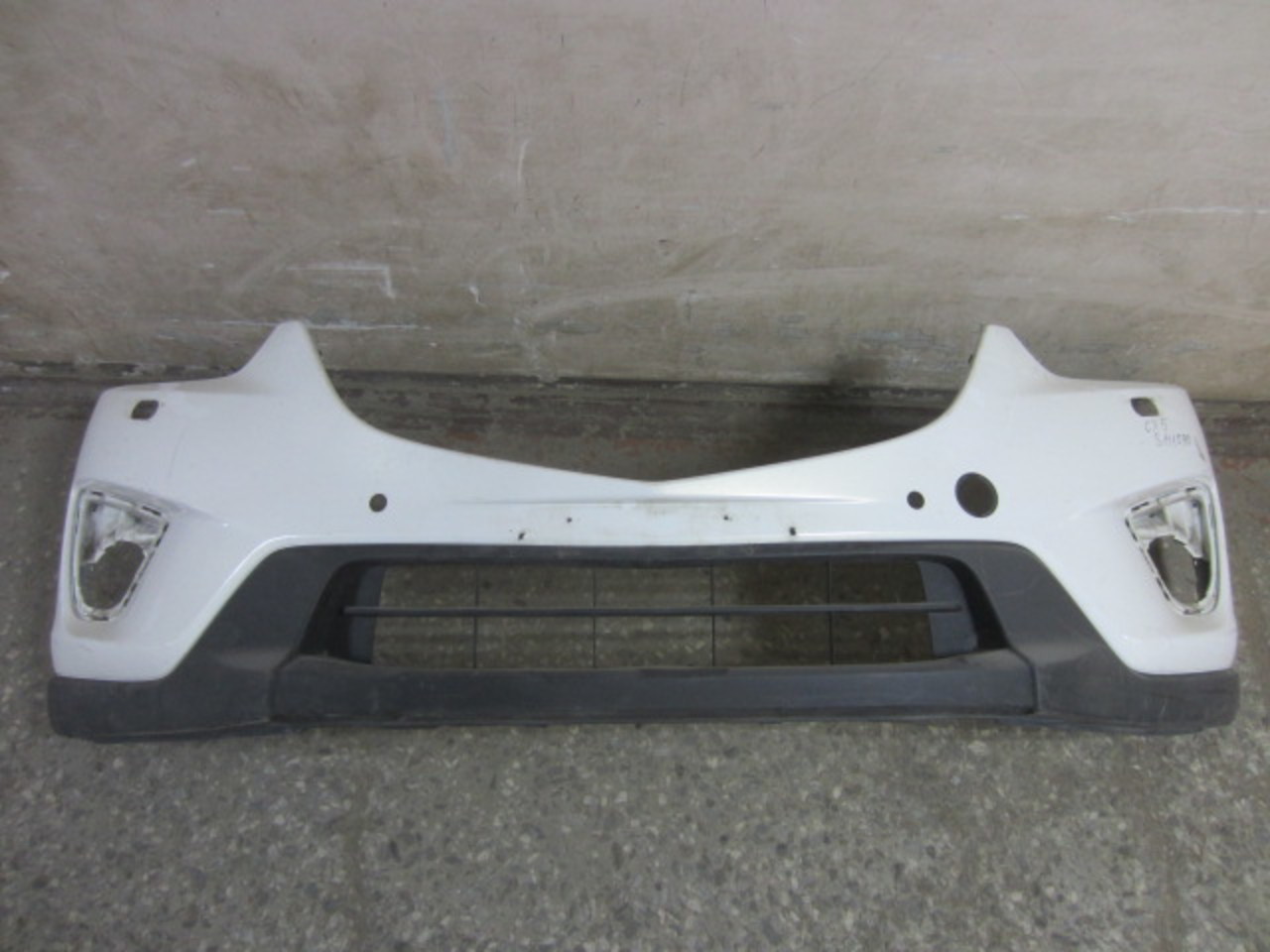 Бампер передний на Mazda CX 5 2011-2017
