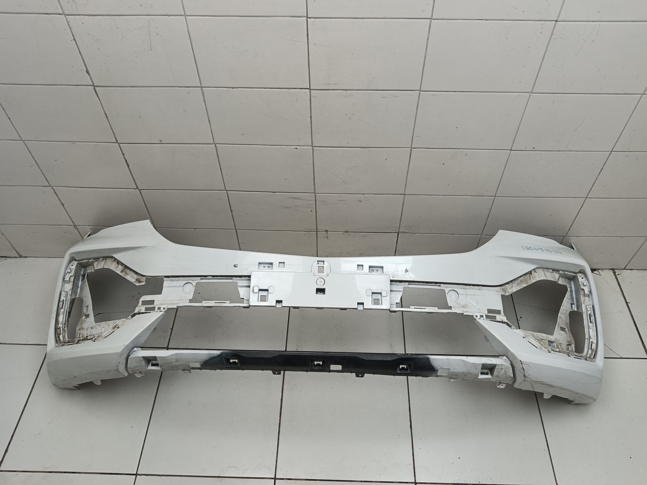 Бампер передний на Geely Monjaro 2021>