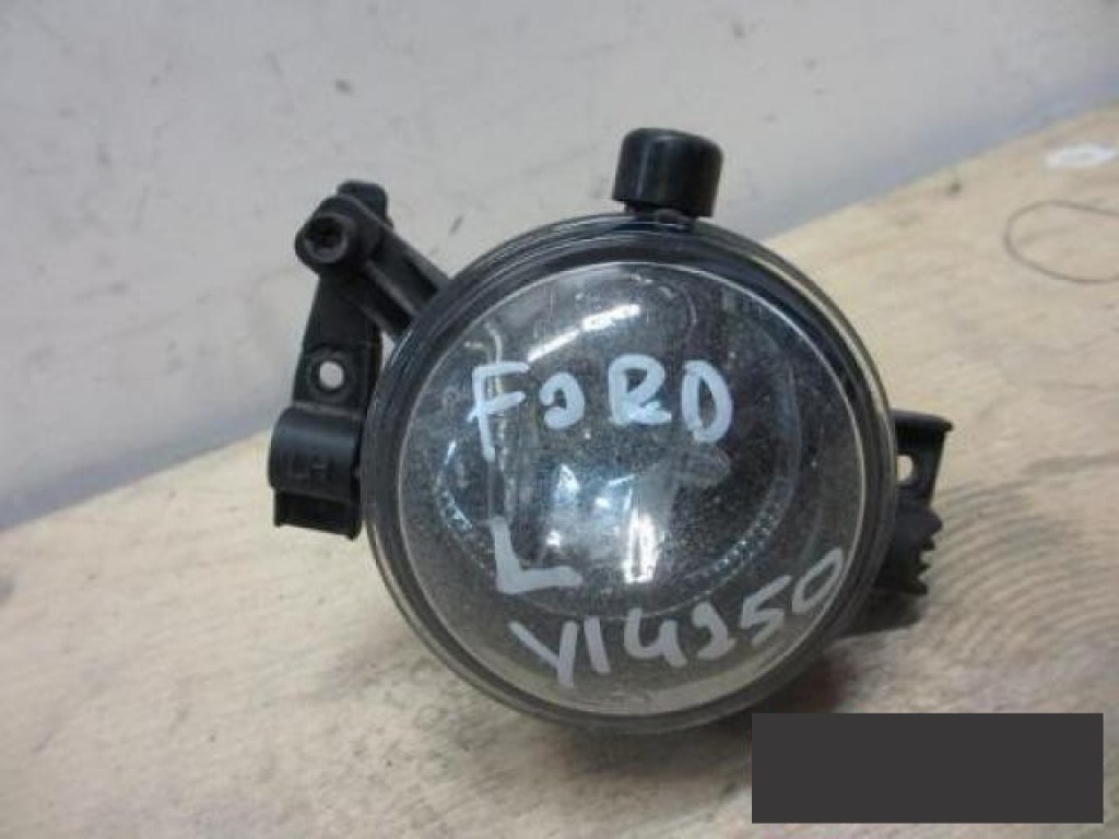 Фара противотуманная левая на Ford Focus 2 2008-2011 / Ford Focus 2 2005-2008