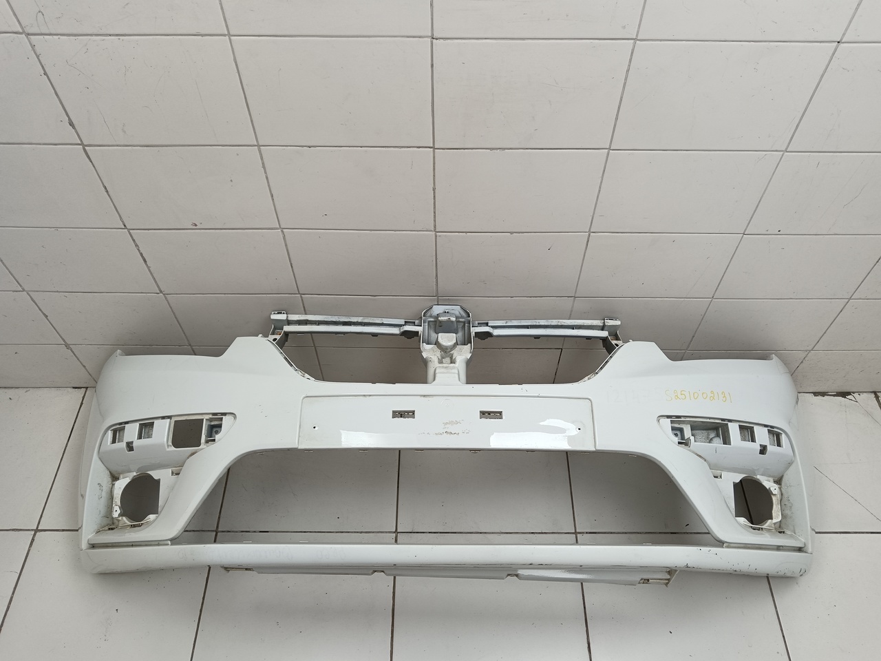 Бампер передний на Renault Logan 2 2014-2022